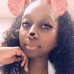 Meet your Posher, Latisha